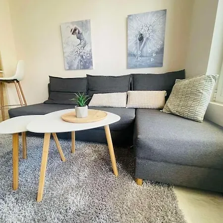 Apartment Paradise *
